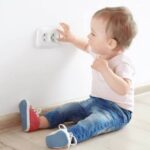 Cách giảm nguy cơ điện giật cho trẻ