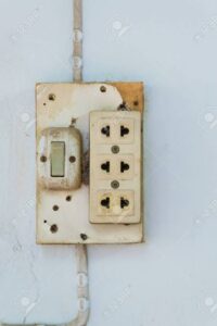 Công tắc và ổ cắm đã cũ Công tắc và ổ cắm đã cũ