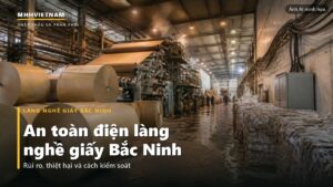 Xưởng giấy làng nghề Bắc Ninh với cuộn giấy, máy xeo và tủ điện trên tường